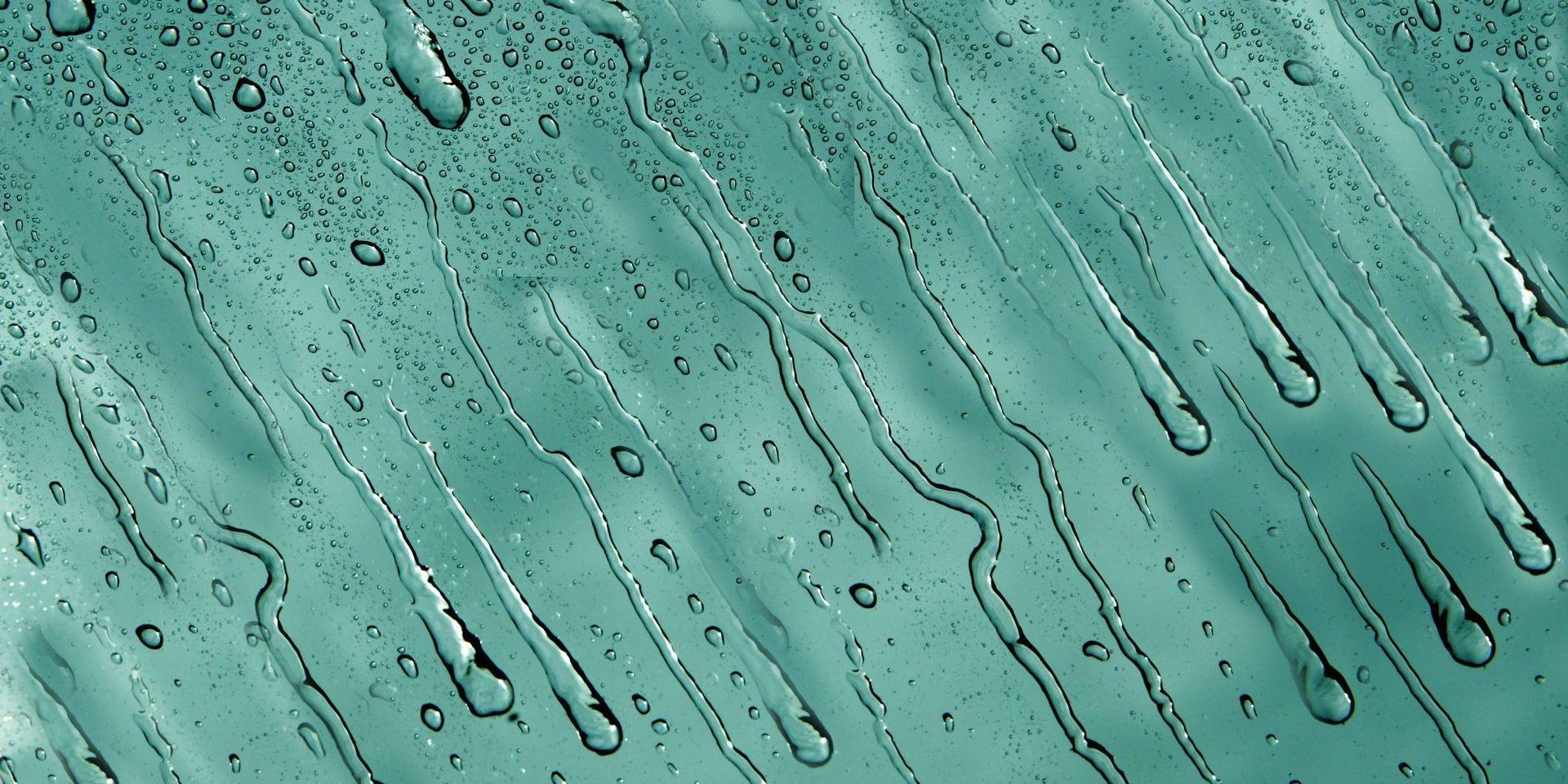 Easy clean glass water beads