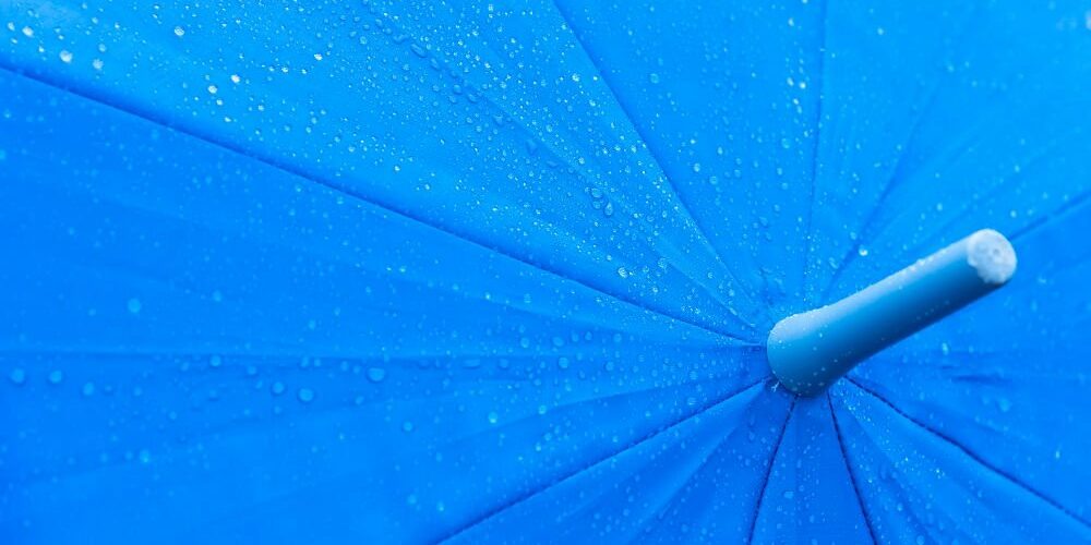 dreamstime_l_116329780_small Beading on blue umbrella