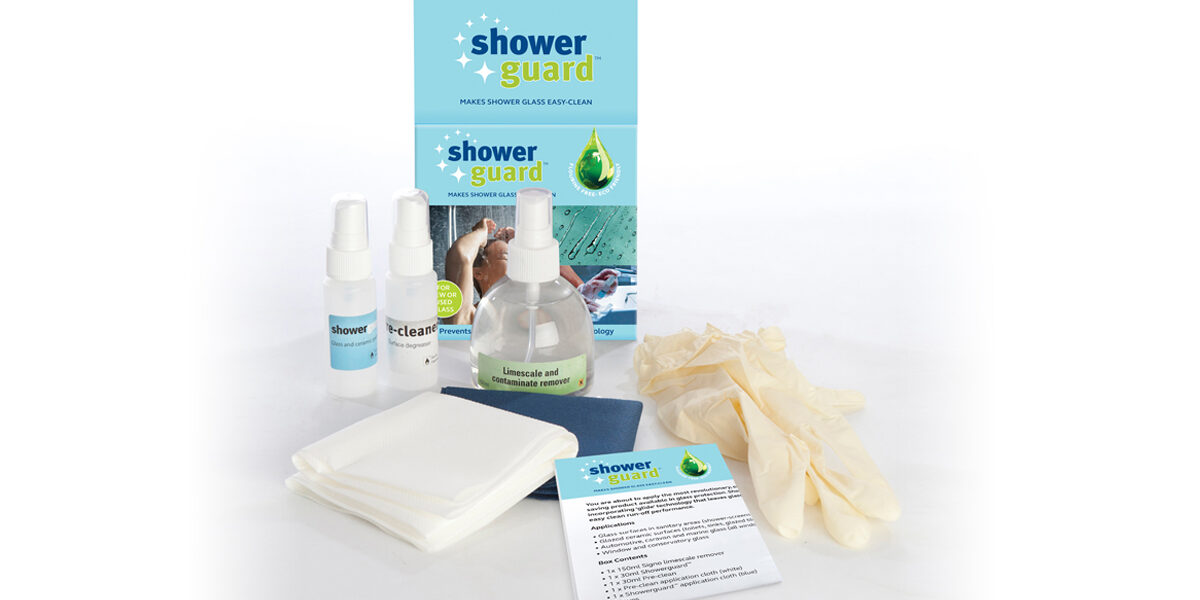 Showerguard™ Easy Clean home application kit Showerguard™ Easy Clean home application kit